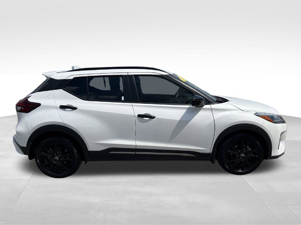 Used 2024 Nissan Kicks SR FWD image 7