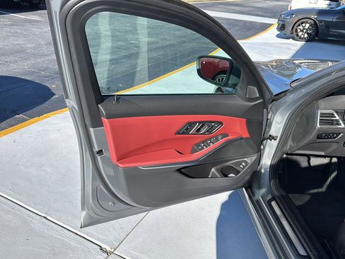 Used 2025 BMW 330i Sedan image 14