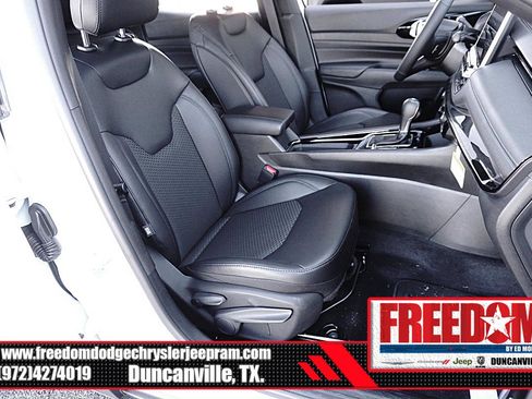 New 2026 Jeep Compass Latitude image 15