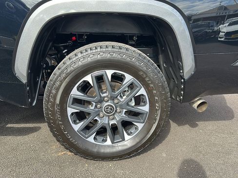 Used 2023 Toyota Tundra Limited image 5