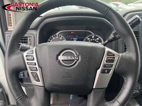 Used 2024 Nissan Titan SV w/ SV Convenience Package image 51
