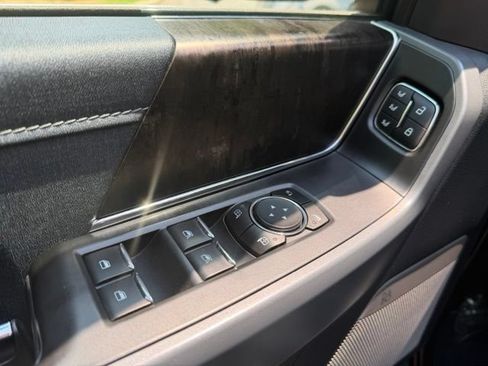 Used 2022 Ford F150 Lariat w/ Equipment Group 502A High AWD/4WD image 13