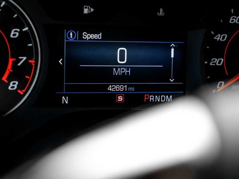 Used 2021 Chevrolet Camaro LS image 17