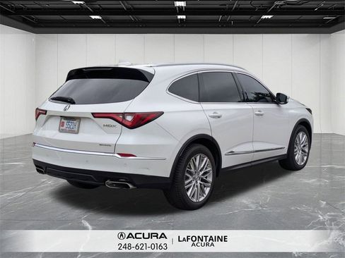 Used 2023 Acura MDX SH-AWD w/ Advance Package image 5