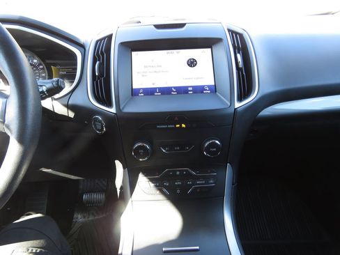 Used 2020 Ford Edge SEL w/ Cold Weather Package image 25