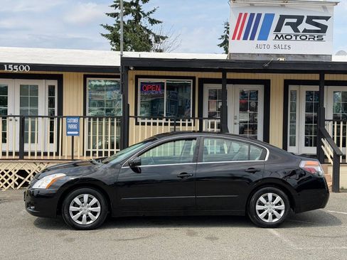 Used 2012 Nissan Altima 2.5 FWD image 2