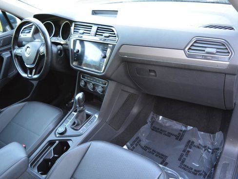 Used 2019 Volkswagen Tiguan SE AWD/4WD image 20