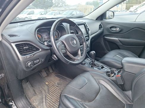 Used 2019 Jeep Cherokee Overland AWD/4WD image 9