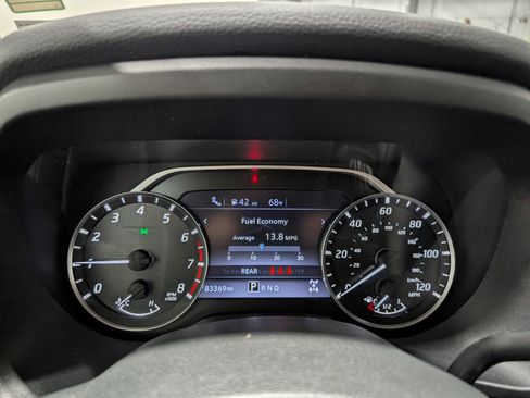 Used 2021 Nissan Titan S w/ S Utility Package image 23