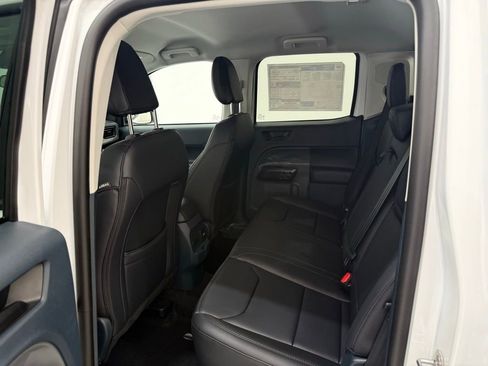 New 2025 Ford Maverick Lariat w/ Black Appearance Package image 14