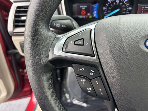 Used 2019 Ford Fusion SEL image 19