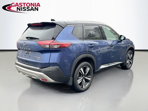 Used 2023 Nissan Rogue Platinum image 9