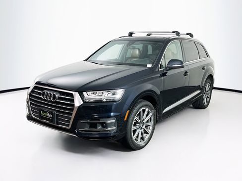 Used 2017 Audi Q7 3.0T Prestige AWD/4WD image 3