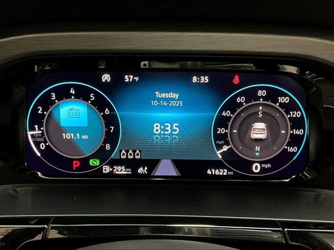 Used 2024 Volkswagen Atlas Cross Sport SE image 23