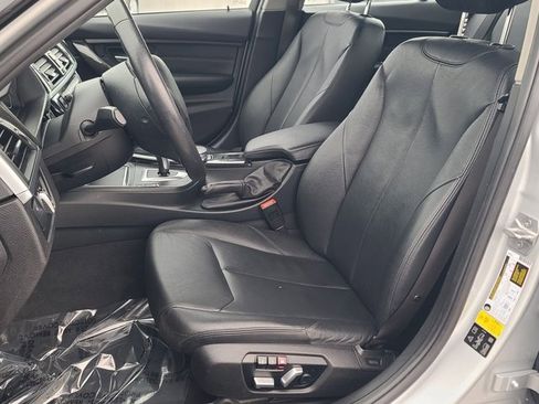 Used 2018 BMW 320i xDrive Sedan image 14