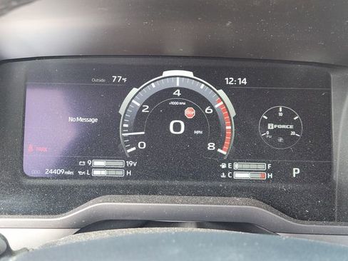 Used 2024 Toyota Tundra Limited AWD/4WD image 11