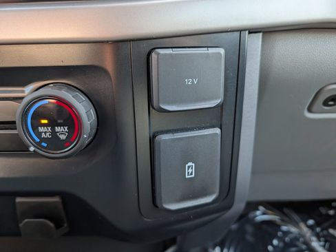 Used 2023 Ford F150 XLT AWD/4WD image 30