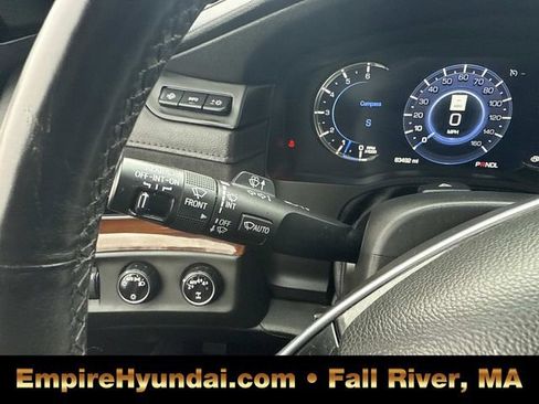 Used 2020 Cadillac Escalade Luxury w/ LPO, Radiant Package image 31