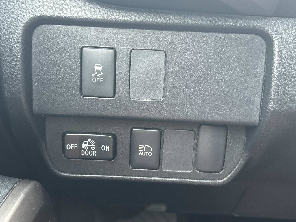 Used 2020 Toyota Tacoma SR5 RWD image 26
