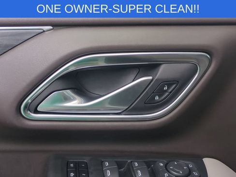 Used 2022 GMC Yukon SLT w/ SLT Premium Package AWD/4WD image 13