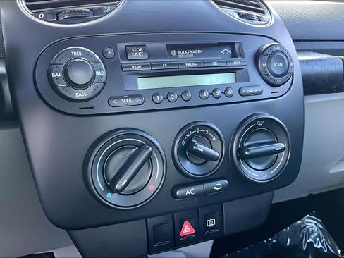 Used 2003 Volkswagen Beetle GL image 33