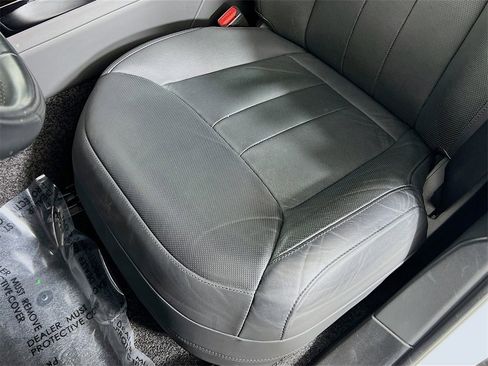 Used 2023 Land Rover Range Rover SE image 20