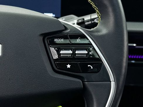Certified 2023 Kia EV6 GT AWD/4WD image 40
