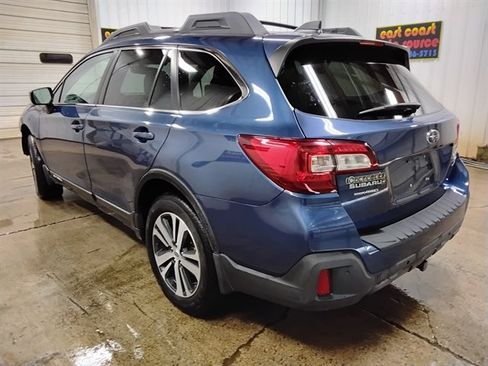 Used 2019 Subaru Outback 3.6R Limited w/ Popular Package #2 AWD/4WD image 6