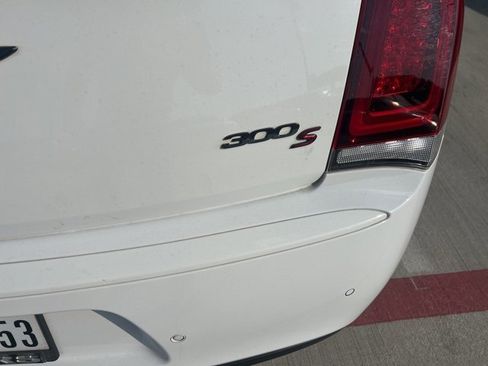 Used 2022 Chrysler 300 S w/ Comfort Group image 9