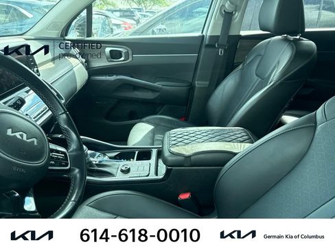 Certified 2023 Kia Sorento S w/ Panoramic Sunroof Package AWD/4WD image 9
