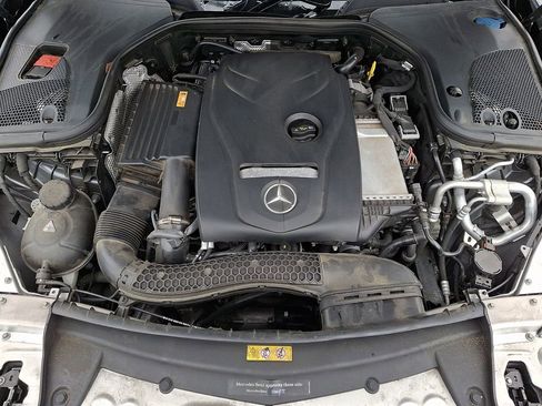 Used 2017 Mercedes-Benz E 300 4MATIC image 28