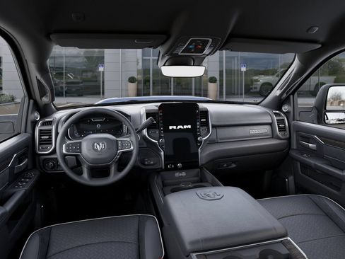 New 2026 RAM 2500 Laramie AWD/4WD image 15
