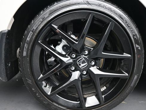 Used 2025 Honda Civic Sport image 10