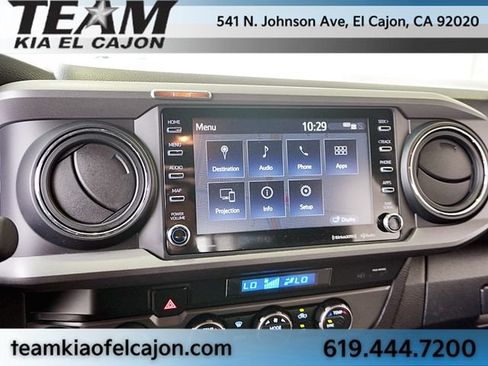 Used 2022 Toyota Tacoma TRD Sport w/ Black Out Package (TMS) AWD/4WD image 31