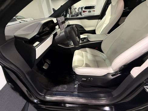 Used 2022 Tesla Model X Plaid image 30