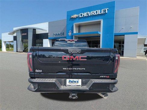 New 2025 GMC Sierra 2500 AT4 w/ AT4 Premium Plus Package image 7