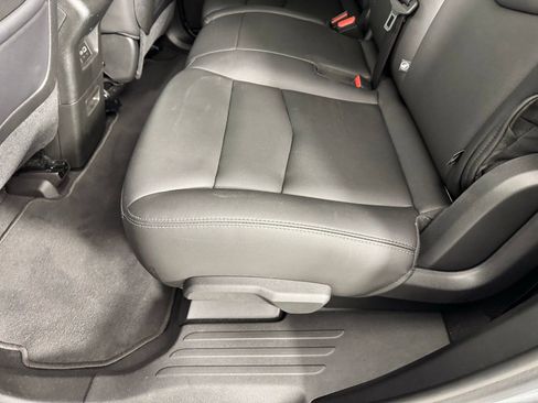 Used 2024 Cadillac XT6 Luxury FWD image 29