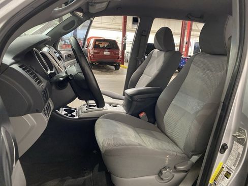 Used 2012 Toyota Tacoma PreRunner w/ SR5 Pkg image 9