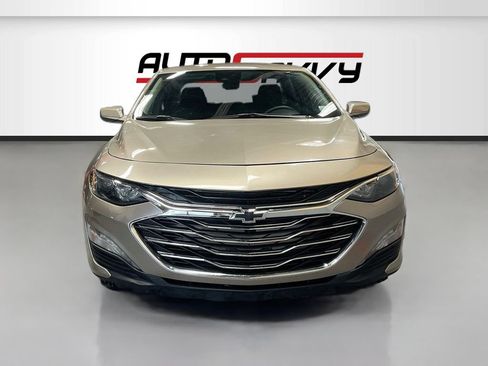 Used 2025 Chevrolet Malibu RS FWD image 2