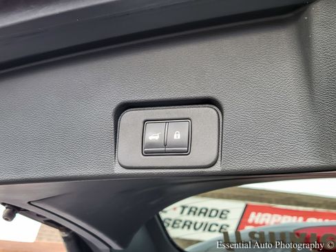 Used 2025 Nissan Rogue SL w/ Tech Package image 29