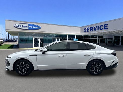 Used 2024 Hyundai Sonata SEL FWD image 4