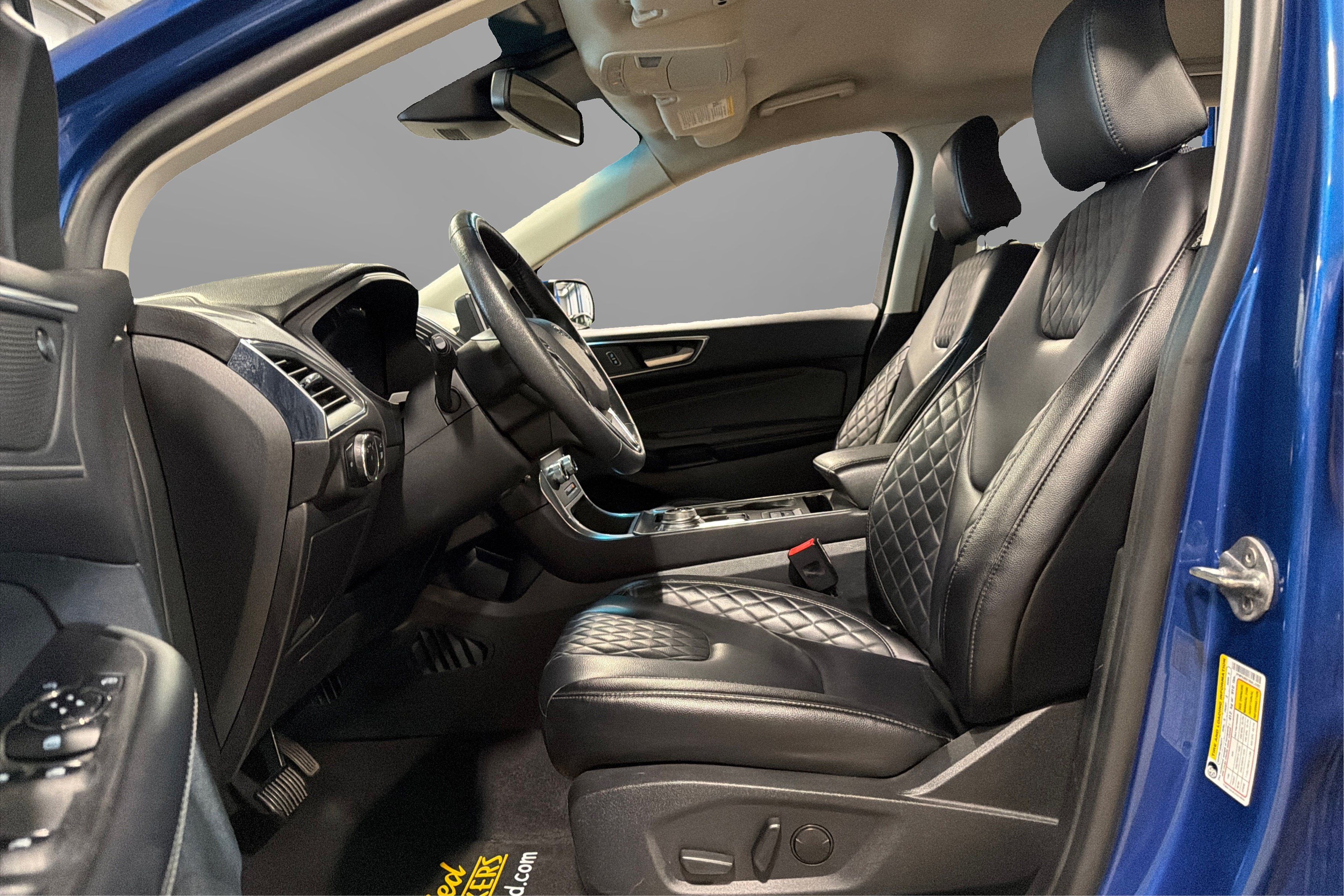 Used 2024 Ford Edge Titanium AWD/4WD image 19