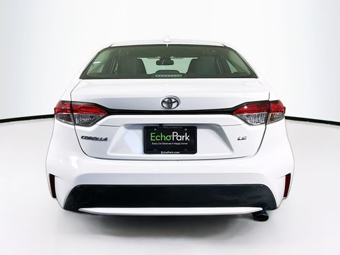 Used 2021 Toyota Corolla LE FWD image 7