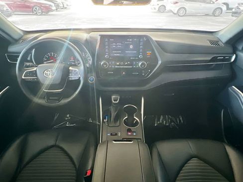 Used 2021 Toyota Highlander XSE image 27