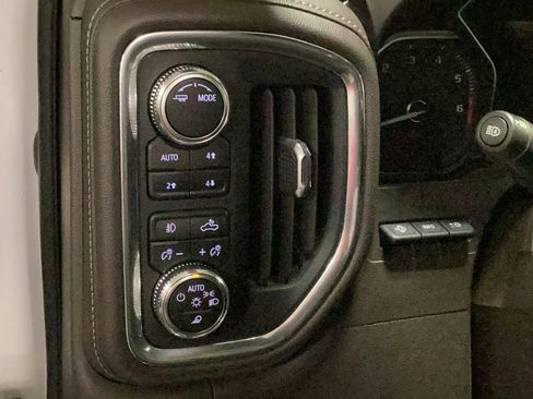 Used 2022 GMC Sierra 1500 SLT w/ SLT Premium Plus Package image 11