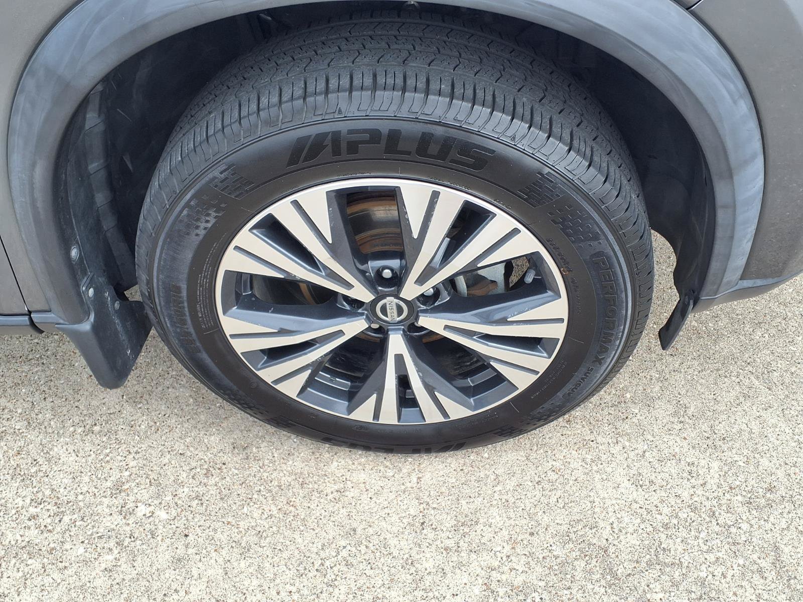 Used 2021 Nissan Rogue SV FWD image 9