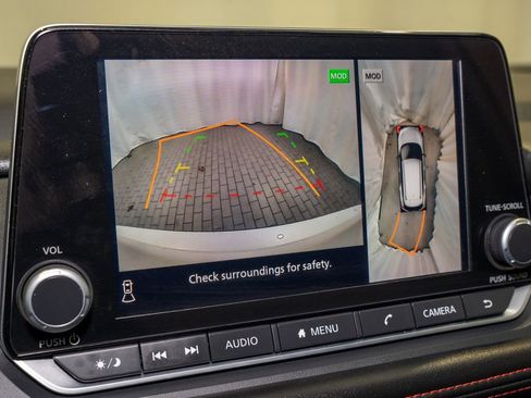 Certified 2025 Nissan Rogue SV image 14