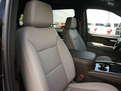 Used 2026 Chevrolet Tahoe LT w/ Comfort Package RWD image 21