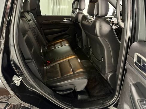 Used 2018 Jeep Grand Cherokee Limited AWD/4WD image 8