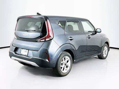 Used 2025 Kia Soul LX w/ LX Technology Package FWD image 9